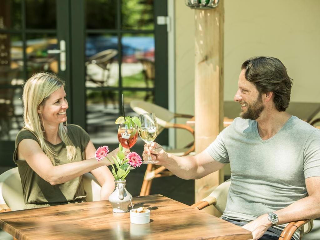 Landal De Waufsberg Hotel Noorbeek Bagian luar foto